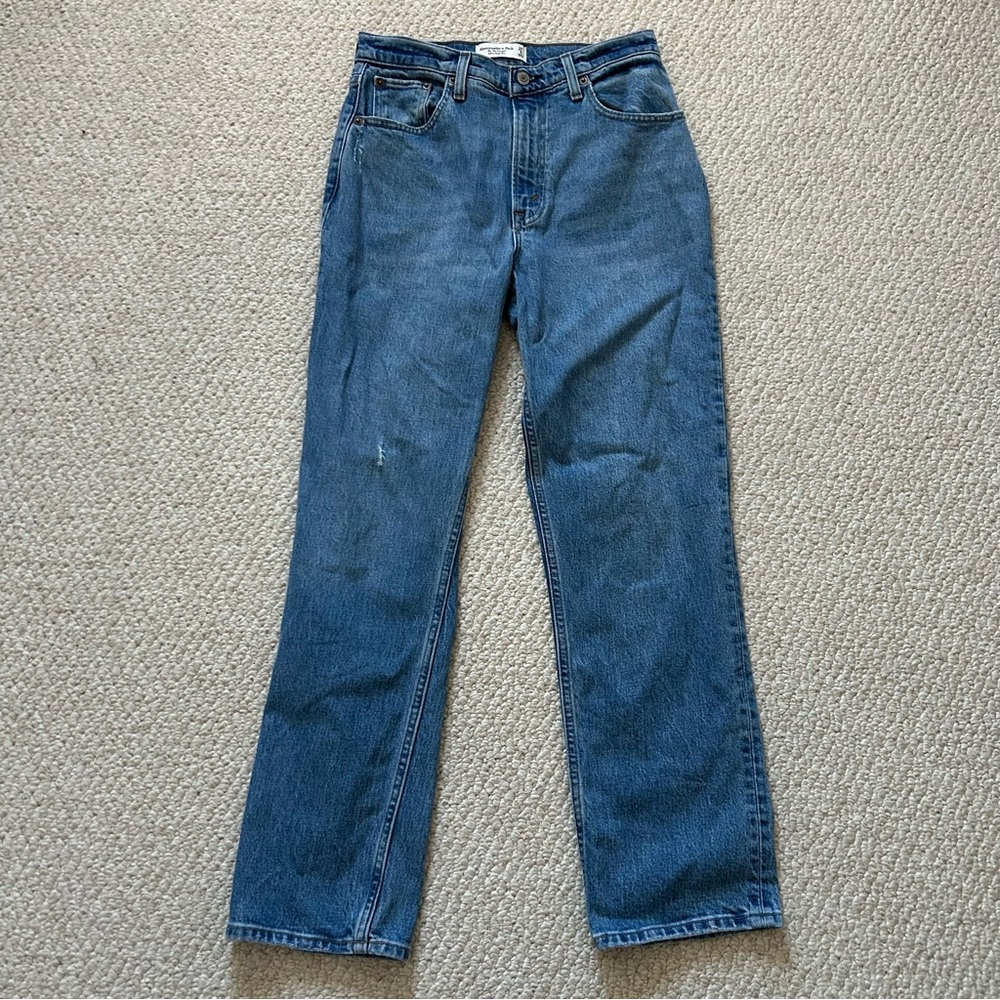 NWOT Abercrombie & Fitch 90s Straight Ultra High Rise Jeans Women’s Size 27 | 4r